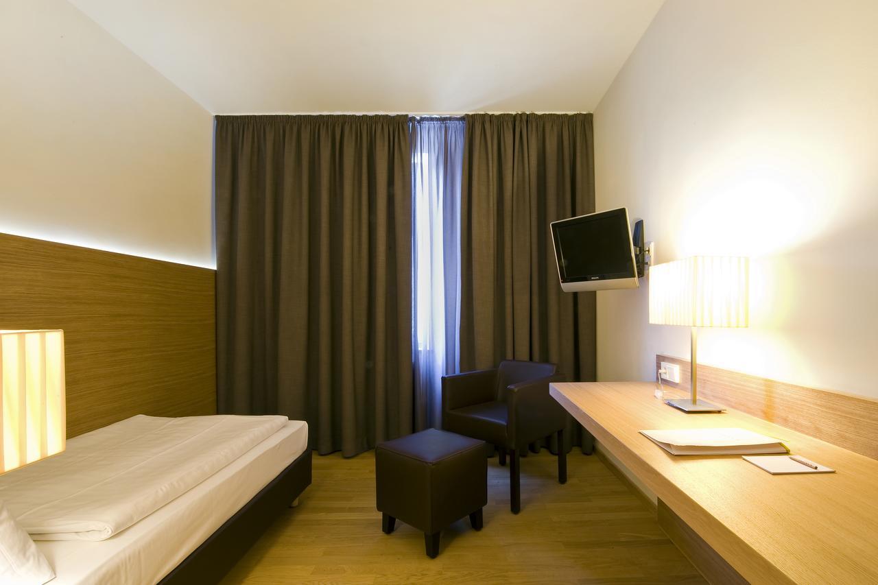Hotel Thalmair Мюнхен Екстер'єр фото